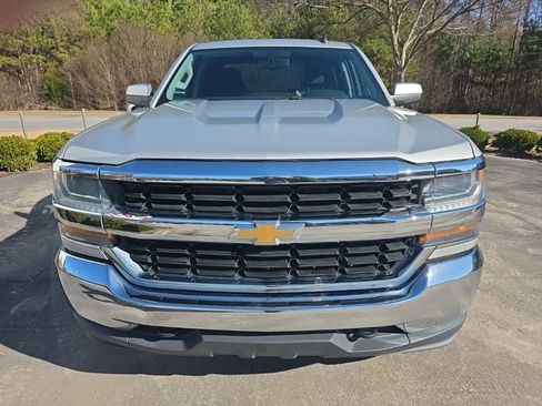 Used 2018 Chevrolet Silverado 1500 LT image 16