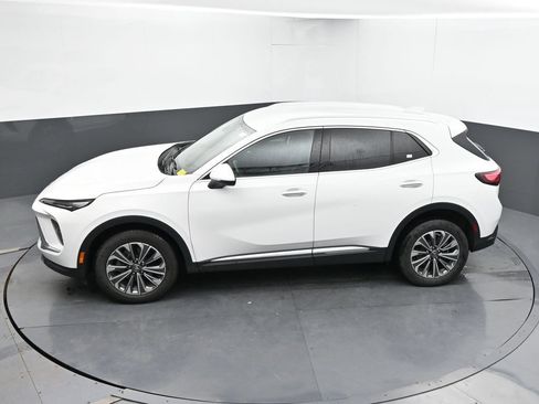 Used 2024 Buick Envision Preferred AWD/4WD image 28