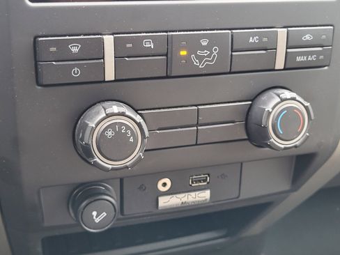 Used 2010 Ford F150 XLT image 23