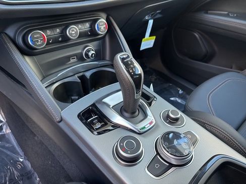 New 2025 Alfa Romeo Stelvio Sprint image 13