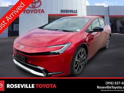 Used 2024 Toyota Prius Prime FWD image 1