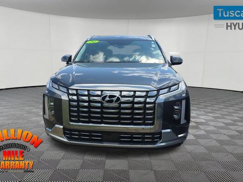 Used 2024 Hyundai Palisade Calligraphy FWD image 2
