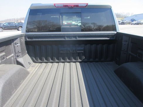 New 2026 GMC Sierra 1500 AT4X AWD/4WD image 9