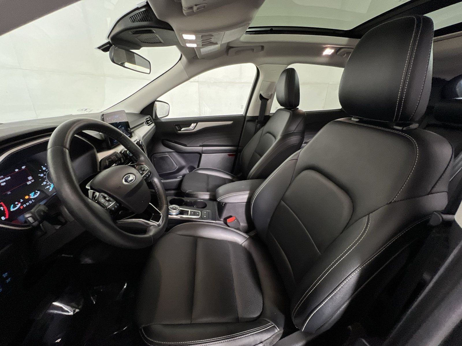 Certified 2022 Ford Escape SEL AWD/4WD image 13