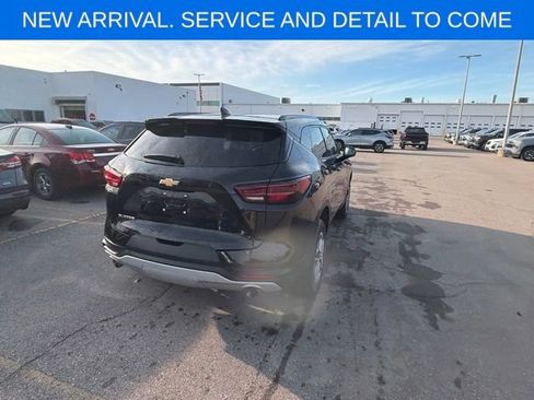 Used 2024 Chevrolet Blazer LT w/ Convenience Package FWD image 7