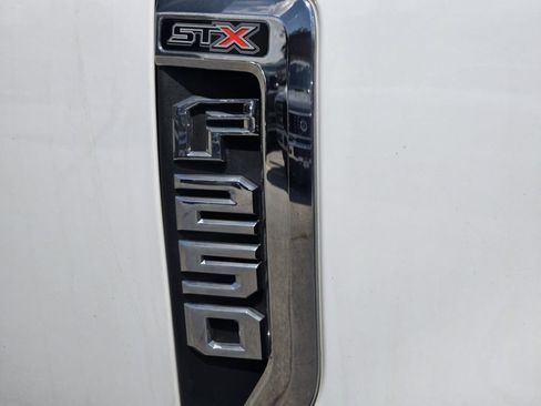 Certified 2019 Ford F250 XL w/ STX Appearance Package AWD/4WD image 26