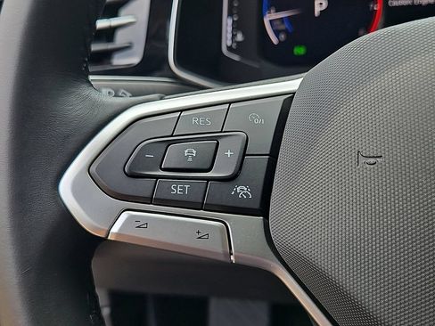Certified 2025 Volkswagen Jetta SEL FWD image 22