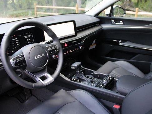 New 2026 Kia K5 EX image 21