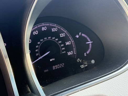 Used 2011 Toyota Avalon Limited FWD image 10