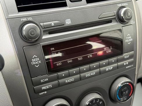 Used 2011 Toyota Corolla LE image 23