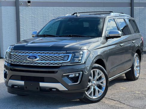 Used 2018 Ford Expedition Platinum AWD/4WD image 2