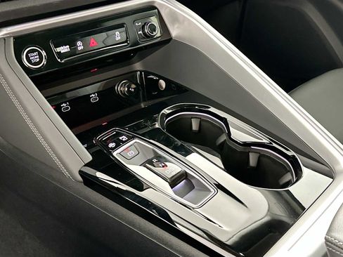 New 2025 Audi Q5 Premium image 15