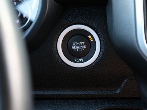 Used 2022 RAM 1500 Big Horn w/ Night Edition image 24