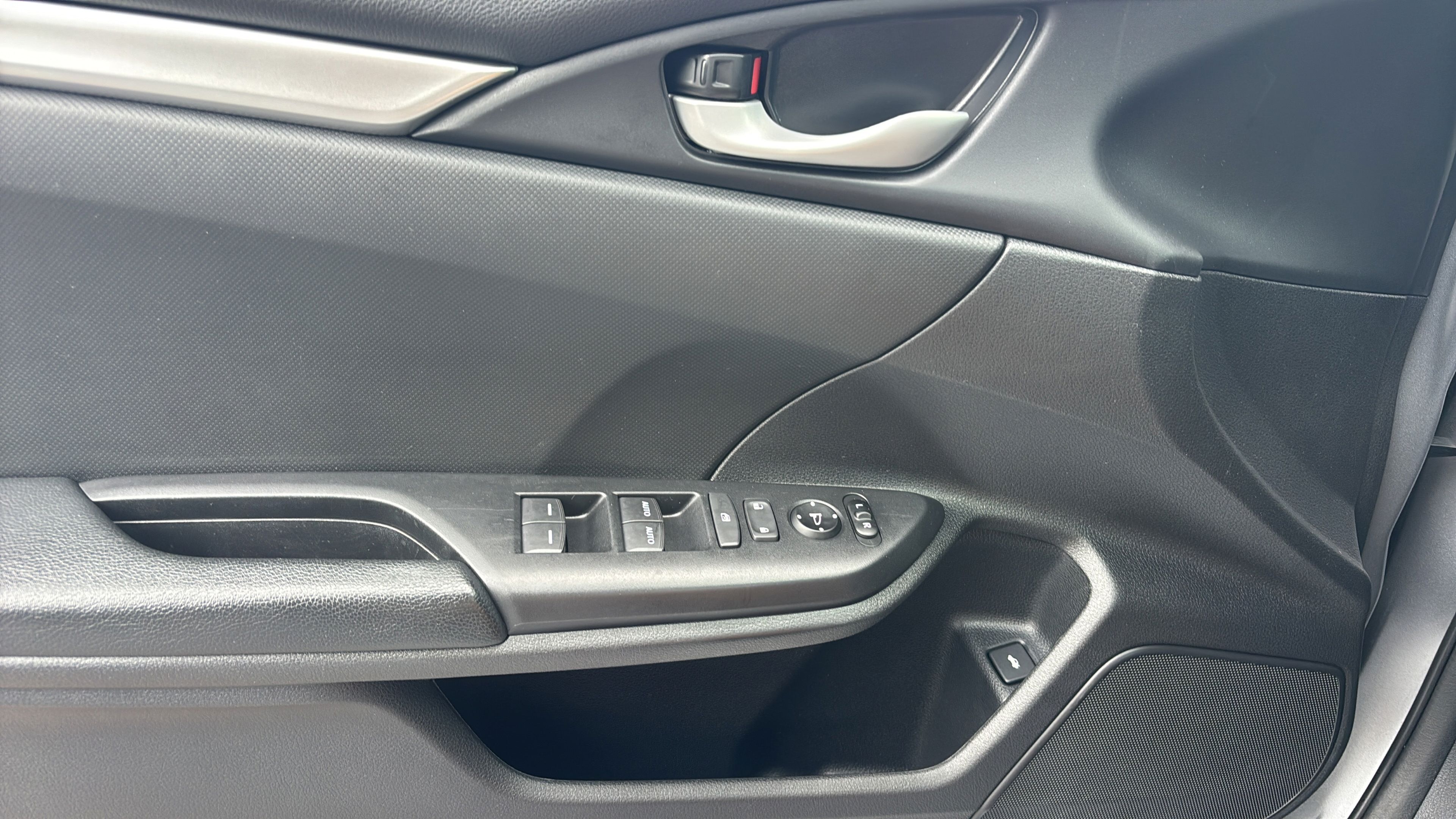 Used 2019 Honda Civic Sport image 15