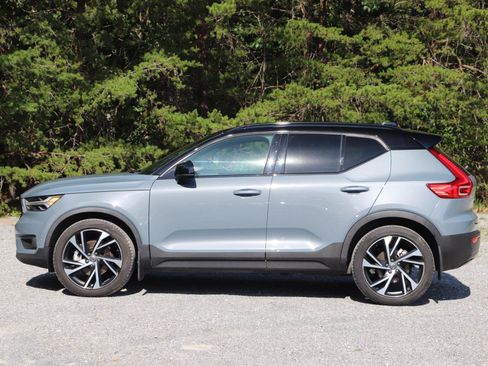 Used 2022 Volvo XC40 T5 R-Design w/ Advanced Package AWD/4WD image 39