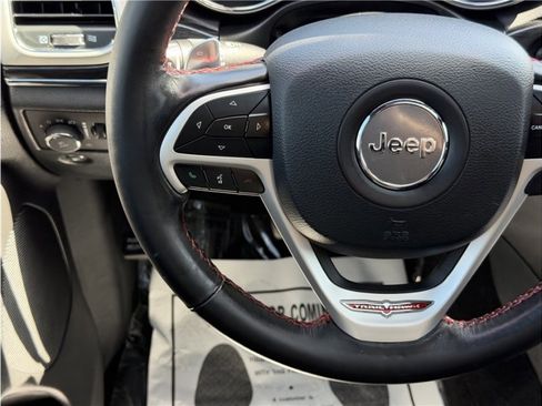 Used 2020 Jeep Grand Cherokee Trailhawk w/ Interior Metal Package image 38