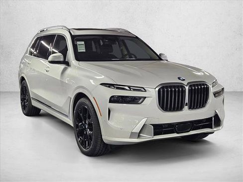 Used 2027 BMW X7 xDrive40i w/ Premium Package AWD/4WD image 7