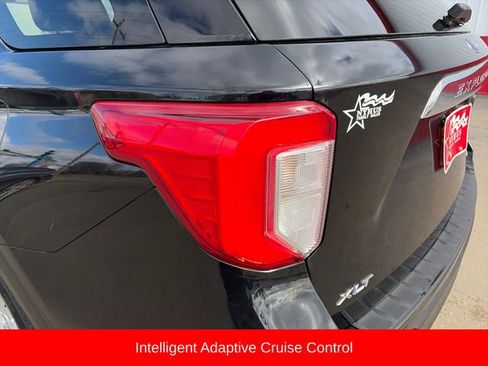 Used 2022 Ford Explorer XLT w/ Equipment Group 202A image 18