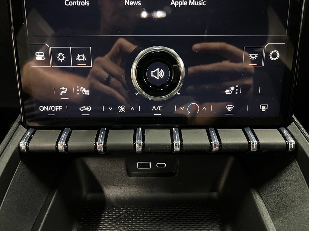 New 2027 GMC Terrain Elevation FWD image 18