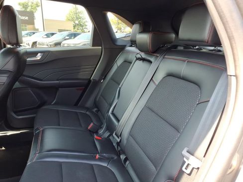 Used 2025 Ford Escape ST-Line FWD image 11