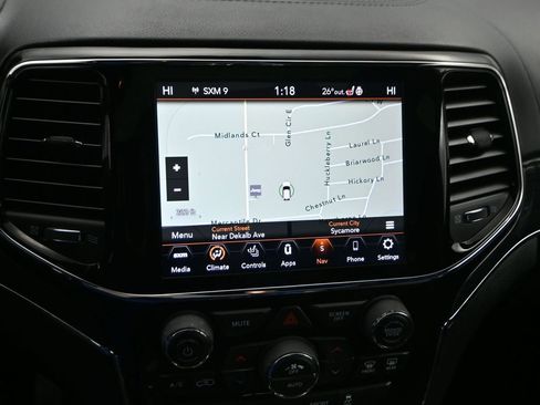 Used 2020 Jeep Grand Cherokee Overland image 18