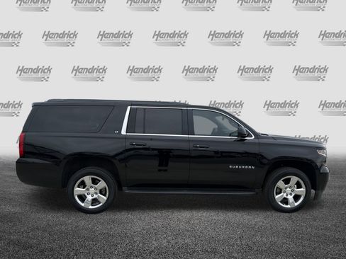 Used 2017 Chevrolet Suburban LT image 11