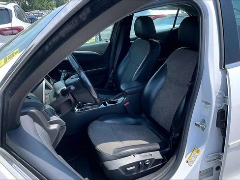 Used 2015 Chevrolet Malibu LT FWD image 33