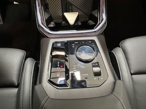 Used 2025 BMW X3 xDrive30i w/ Premium Package image 21