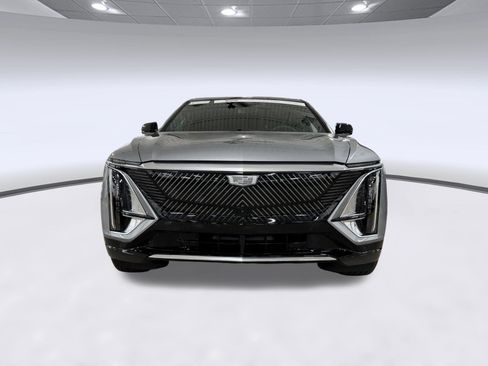 Certified 2024 Cadillac Lyriq Tech w/ Driver Assist Package AWD/4WD image 6