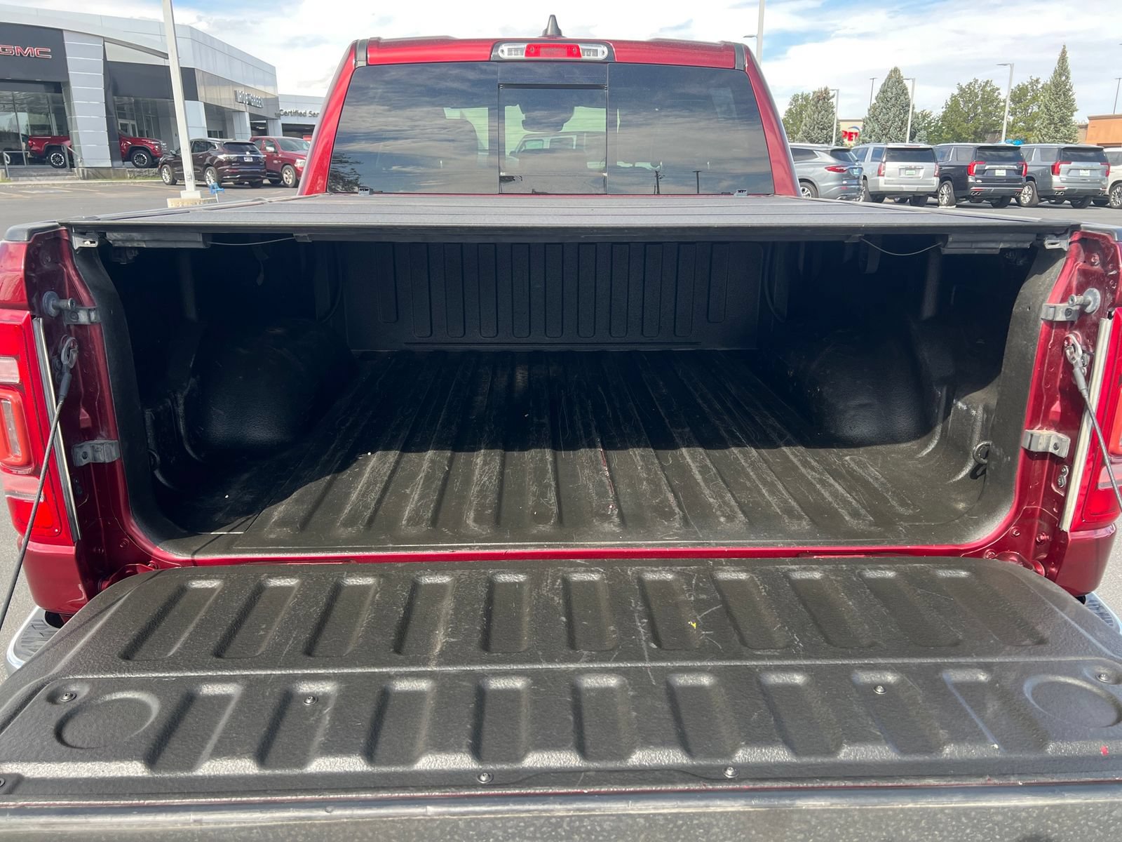 Used 2022 RAM 1500 Laramie AWD/4WD image 27
