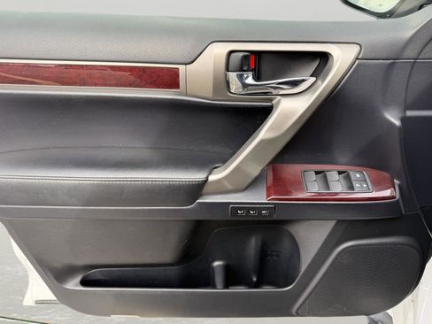 Used 2018 Lexus GX 460 Premium image 9
