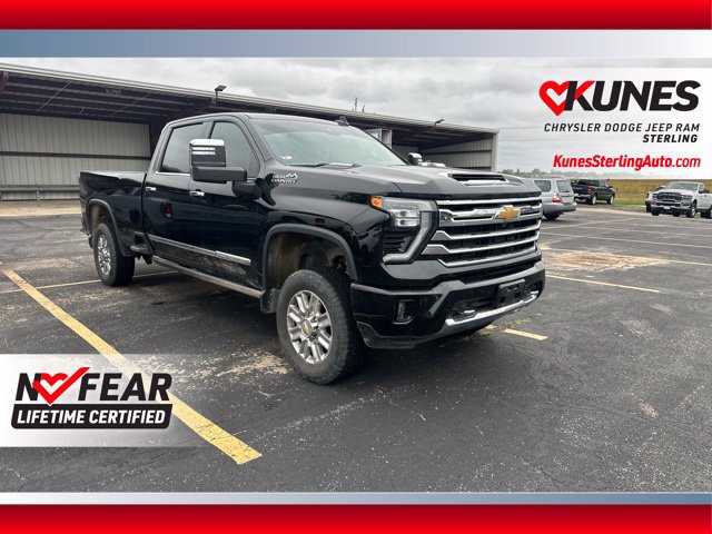Used 2024 Chevrolet Silverado 2500 High Country w/ High Country Premium Package AWD/4WD image 1