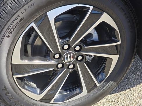 Used 2025 Buick Enclave Sport Touring w/ Power Package image 21