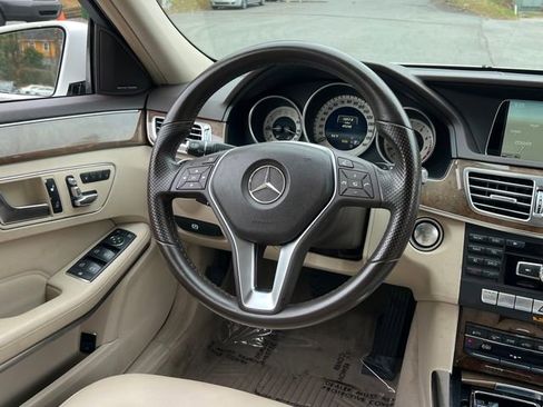 Used 2014 Mercedes-Benz E 350 Sedan image 20