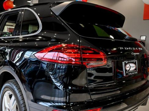 Used 2016 Porsche Cayenne image 12