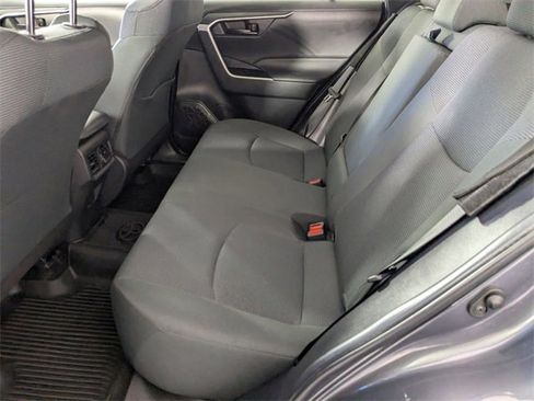 Used 2022 Toyota RAV4 LE image 21