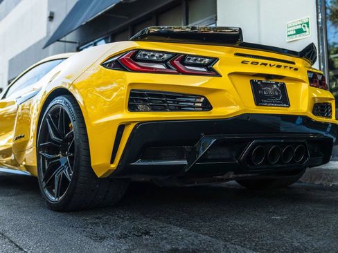 Used 2025 Chevrolet Corvette Z06 RWD image 11