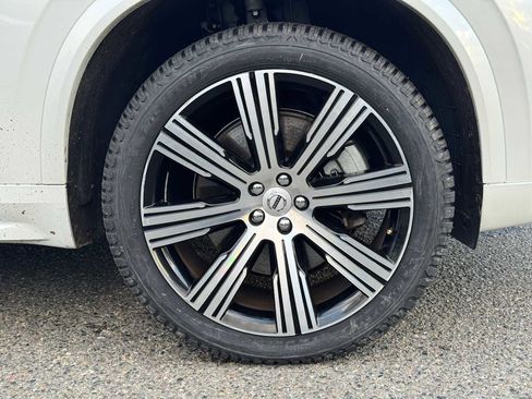 Certified 2023 Volvo XC90 T8 Core w/ Protection Package Premier image 9