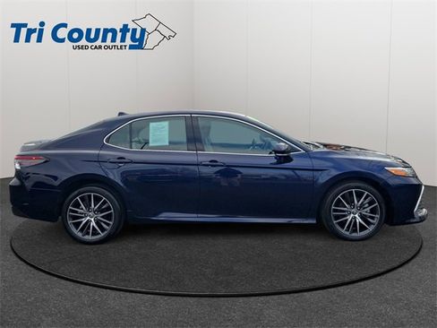 Certified 2021 Toyota Camry XLE image 9