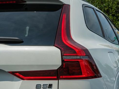 New 2026 Volvo XC60 B5 Ultra w/ Protection Package Premier AWD/4WD image 7
