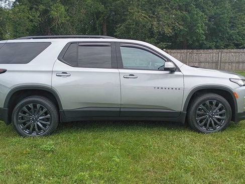 Used 2023 Chevrolet Traverse RS w/ LPO, Cargo Package AWD/4WD image 8