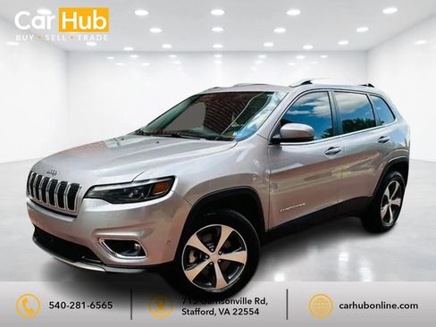 Used 2021 Jeep Cherokee Limited w/ Mopar Interior Package AWD/4WD image 3