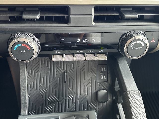 Used 2026 Toyota Tacoma SR5 AWD/4WD image 22