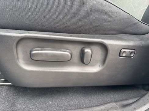 Used 2023 Toyota Tacoma TRD Off-Road w/ Technology Package image 26