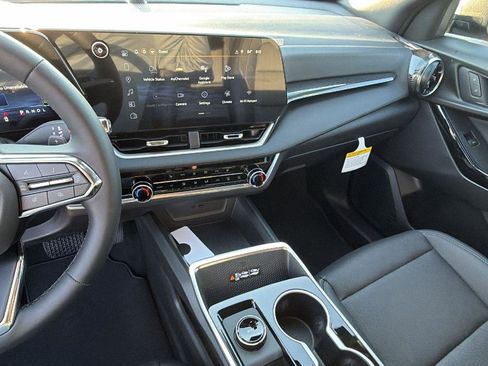 New 2026 Chevrolet Equinox LT FWD image 22