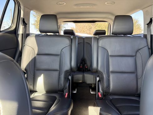 Used 2019 GMC Acadia SLT image 28