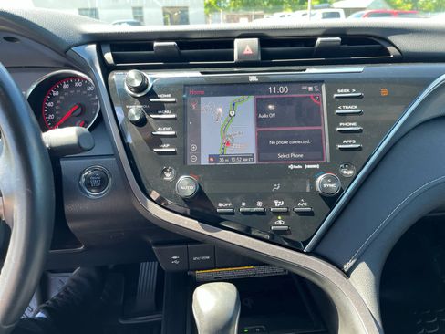 Used 2018 Toyota Camry XSE w/ Driver Assist Package FWD image 17