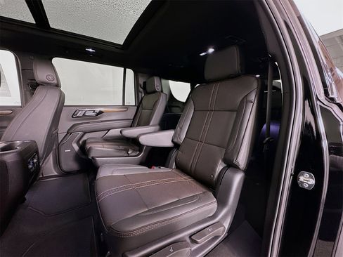 New 2026 Chevrolet Suburban High Country image 26