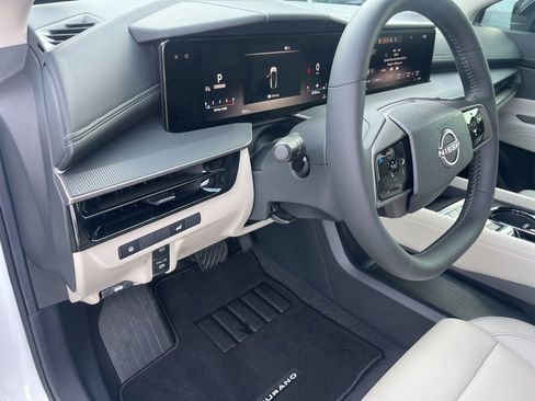 Used 2025 Nissan Murano SV image 9