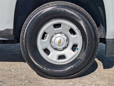 Used 2020 Chevrolet Colorado W/T image 11